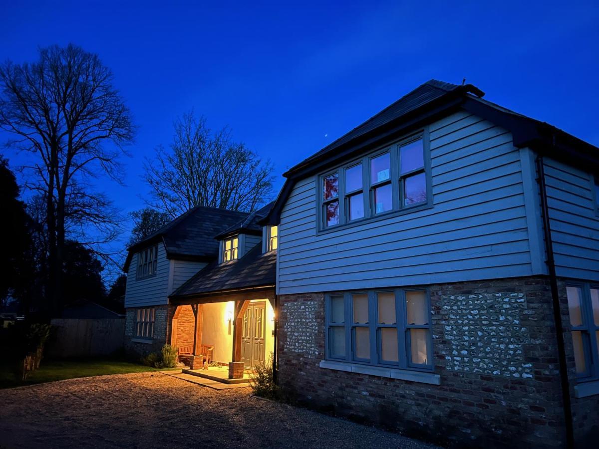 Flint House - Goodwood Events Bed and Breakfast Chichester Exteriör bild