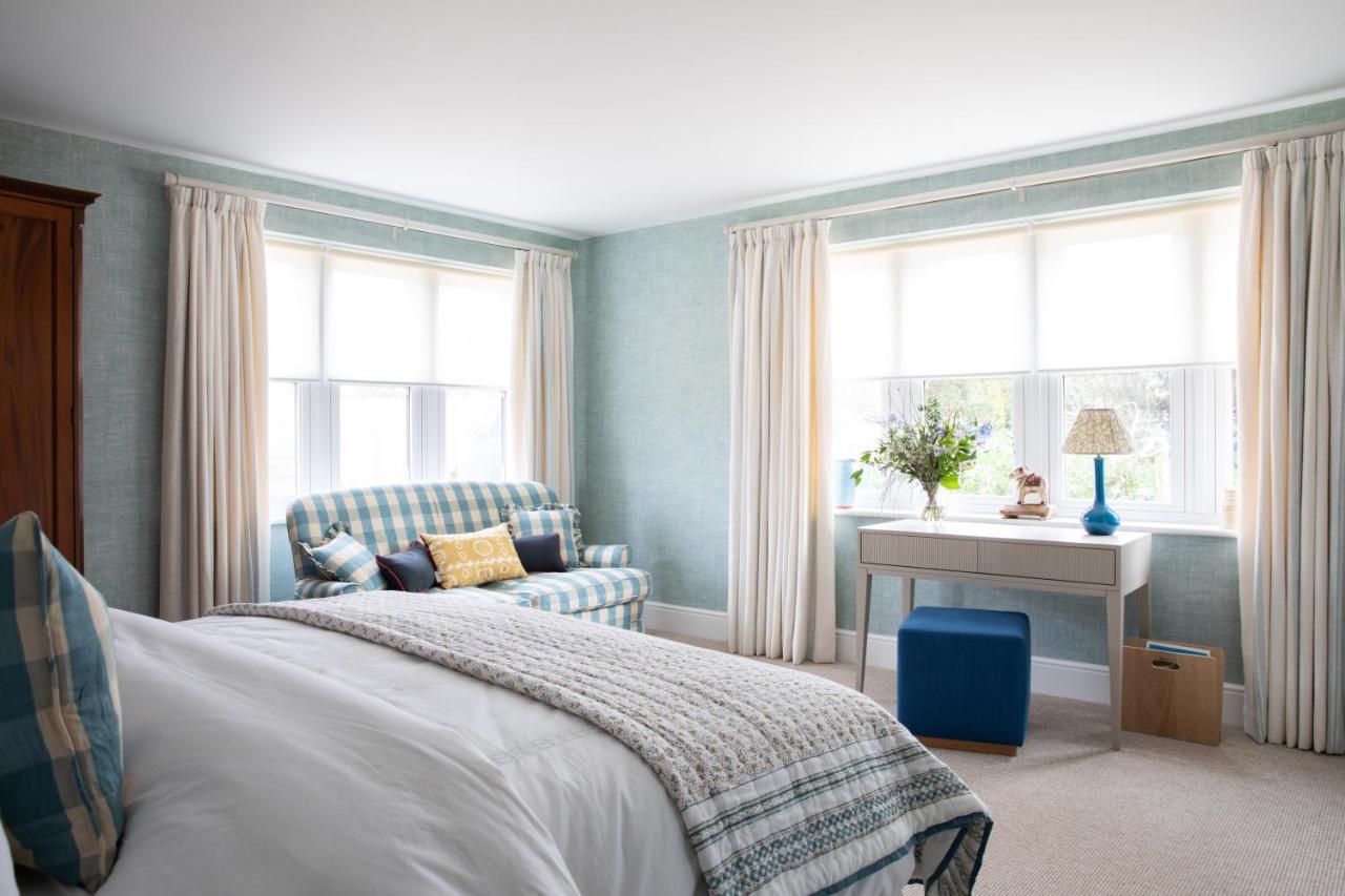 Flint House - Goodwood Events Bed and Breakfast Chichester Exteriör bild